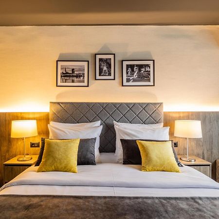 Hotel オシエク エクステリア 写真