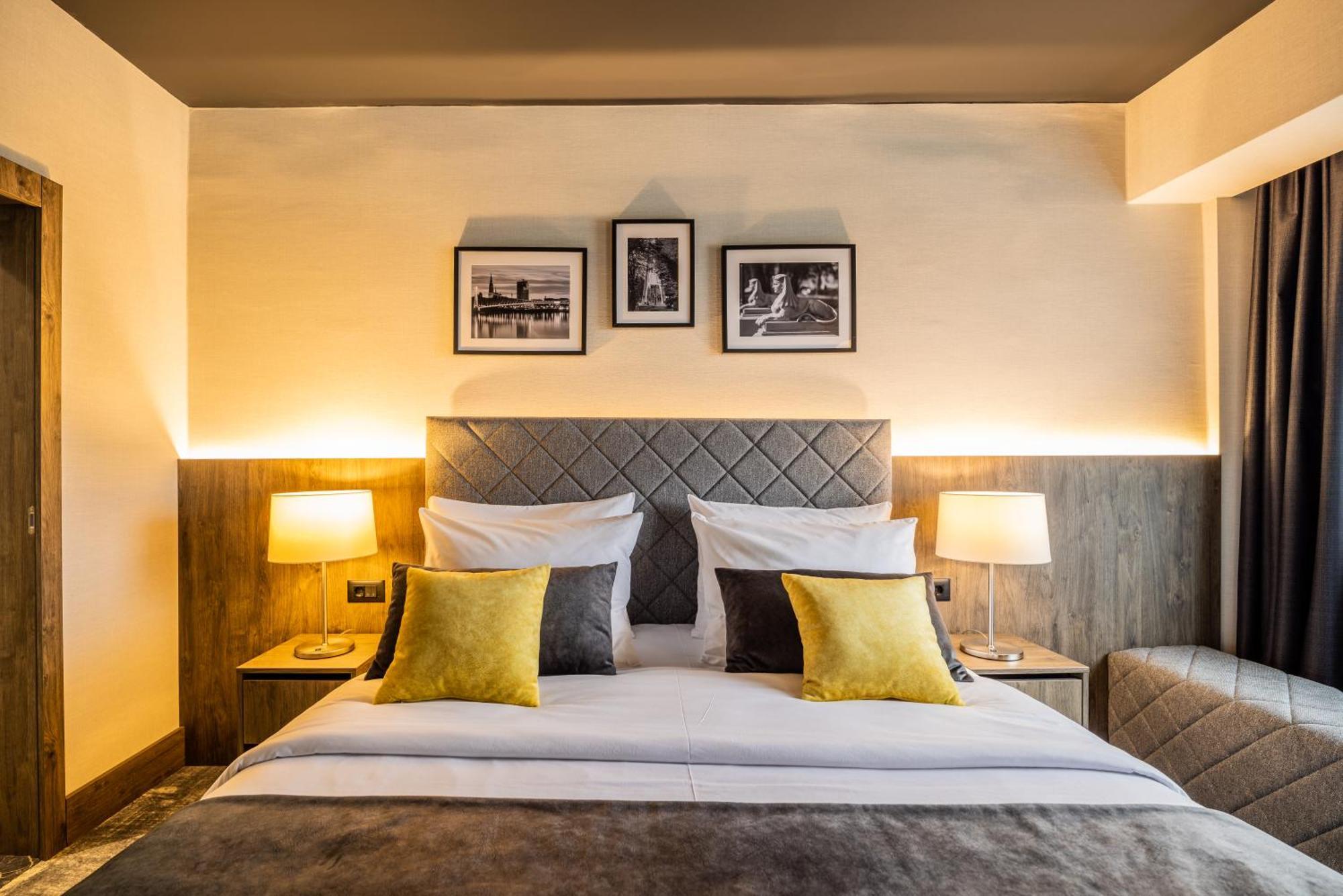 Hotel オシエク エクステリア 写真